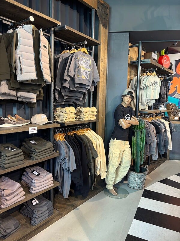 PHOTO 2025 08 18 21 41 03 2